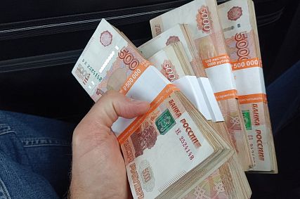 Пенсионер из Старого Оскола едва не отдал мошенникам 3 млн рублей