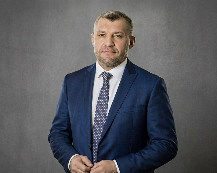 Поздравление с Международным женским днём от генерального директора Металлоинвеста Александра Попова