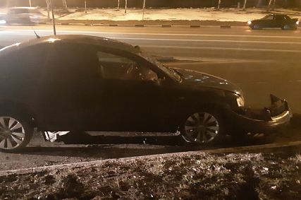 В Старом Осколе мужчина на чужой машине устроил ДТП и попытался удрать от полиции