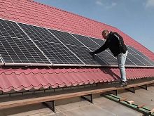 Староосколец смонтировал на крыше дома солнечную электростанцию с удалённым доступом