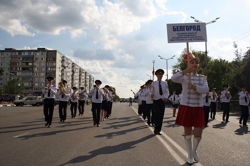В Старом Осколе прошёл парад духовых оркестров России «Первый салют Победы» (фото и видеорепортаж)