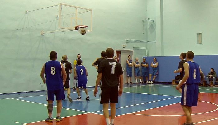 На ОЭМК завершились соревнования по баскетболу