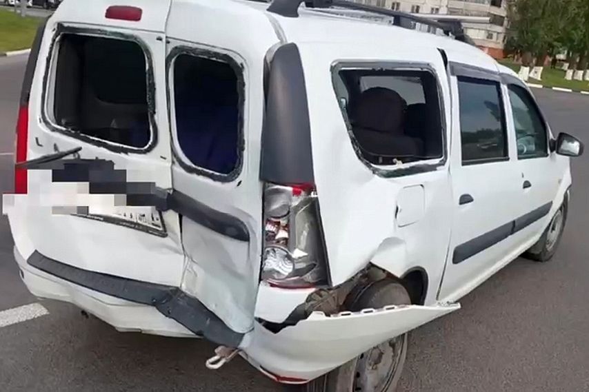 Водитель «Шевроле Нивы» врезался в чужую машину и сбежал с места ДТП