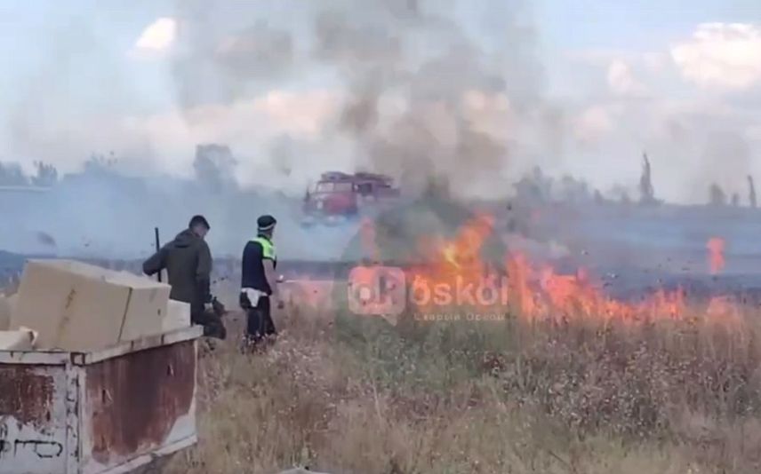 Площадь возгорания сухой травы в микрорайоне Рождественском составила полтора гектара