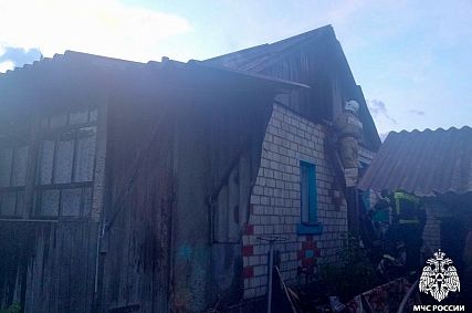 Труп мужчины обнаружен после пожара в нежилом доме в Старом Осколе