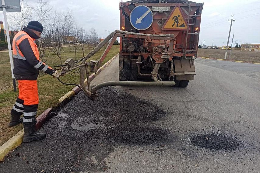 Ямочный и аварийный ремонт дорог в Старом Осколе должны завершить до 1 мая