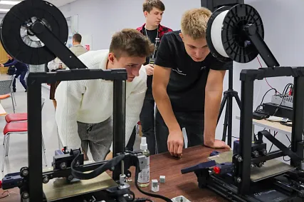 Как старшеклассники соревновались в колонизации Луны: в Старом Осколе прошёл «Научпромфест»