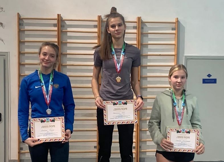 Старооскольцы взяли штурмом чемпионат и первенство Белгородской области по лёгкой атлетике в закрытых помещениях