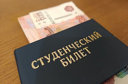 Старооскольский преподаватель 6 лет брал взятки со студентов