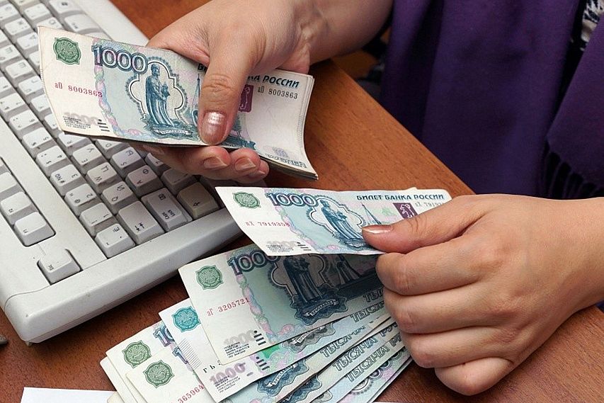Воспользовавшись служебным положением, оскольчанка похитила около полумиллиона рублей