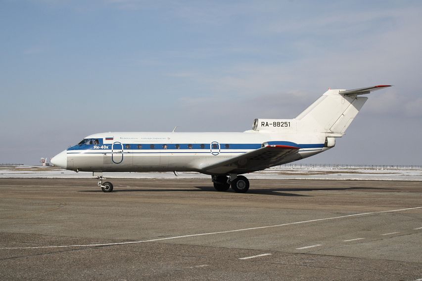 Сегодня в старооскольский аэропорт прилетел первый «ЯК-40К» «Вологодского авиапредприятия»